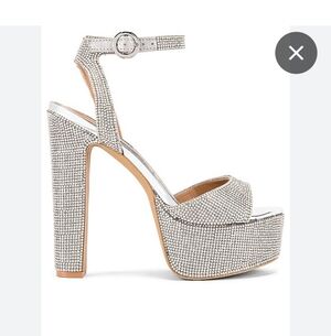 Steve Madden Skylar Heels Size 8.5